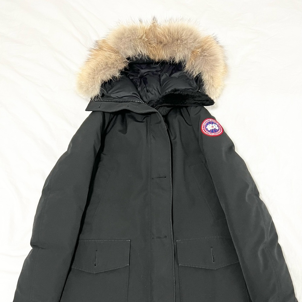 Canada Goose Parka Womens Medium Black w/ Coyote Fur Trim